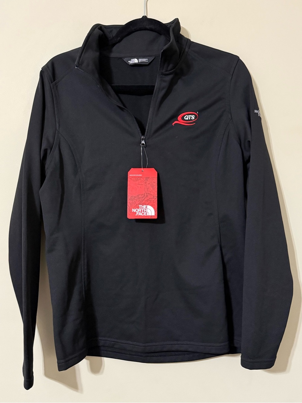 The North Face women’s large tech 1/4 zip fleece pullover jacket embroidered
